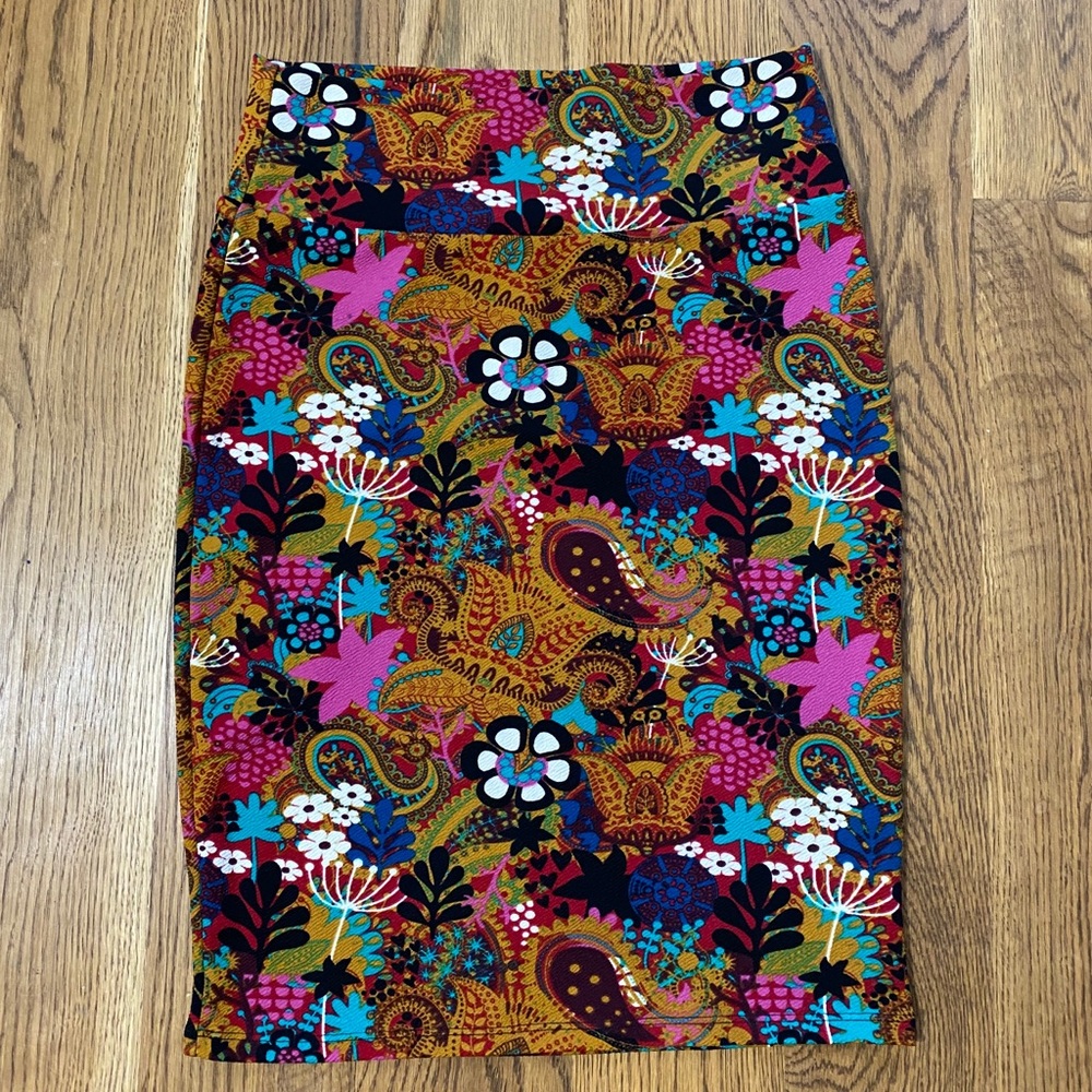 LuLaRoe Cassie Pencil Skirt - Size M